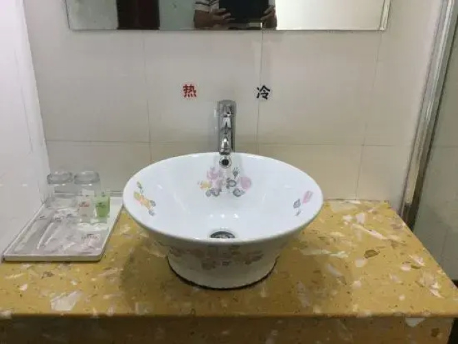 Jinyue Business Hotel