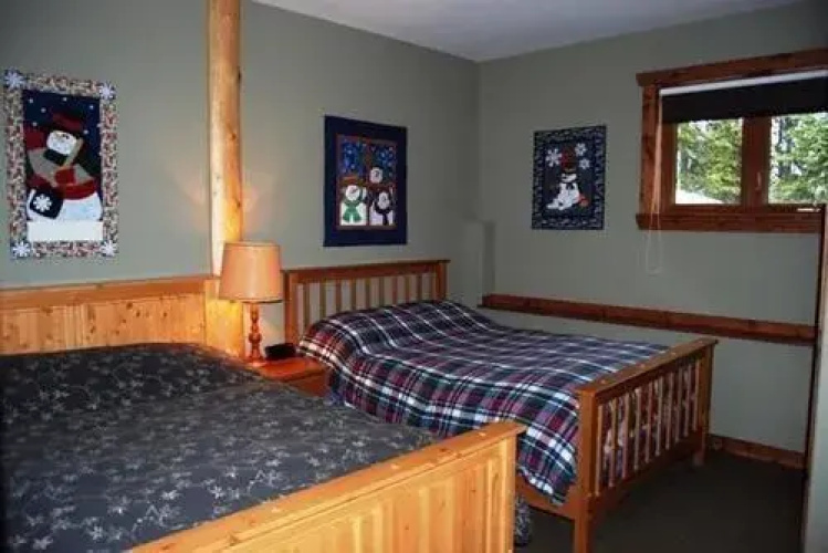Keremeos Creek Crossing by Apex Accommodations