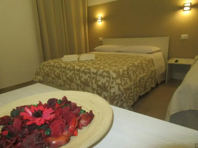 Standard Triple room