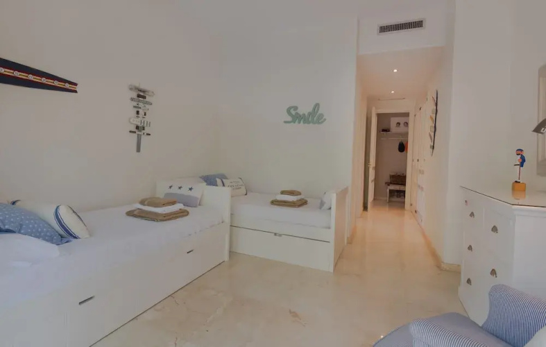 Super Front Line Location Apartment - Heated Pool