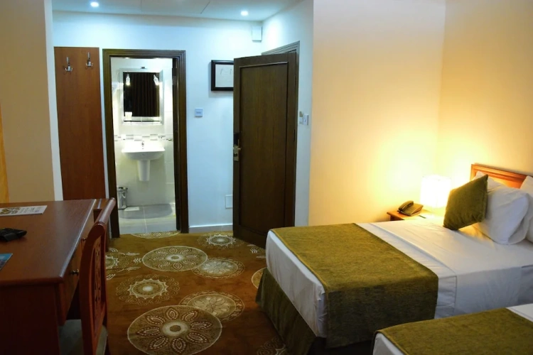 1 Bedroom Standard Double room with city view