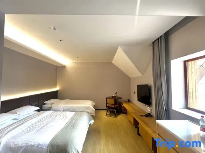 Deluxe Family room