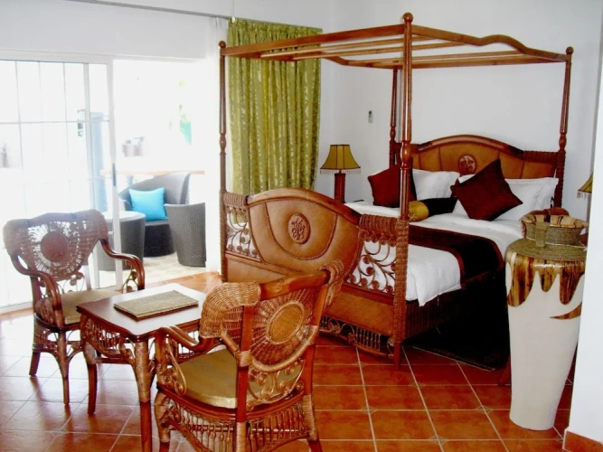 1 Bedroom Suite with pool view