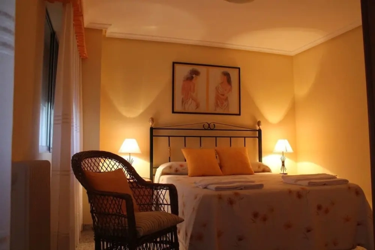 3 Bedrooms Cottage