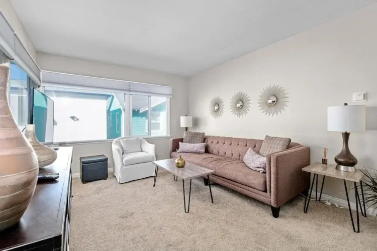 Beachside Apt With Laundry AC Patio