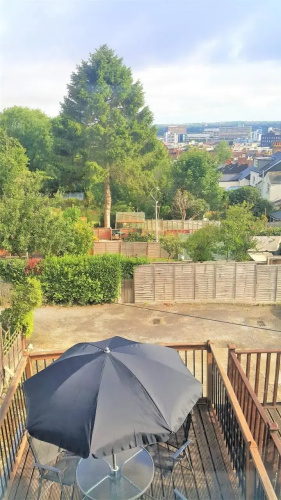 Swindon Old Town Duplex - EnterCloud9SA