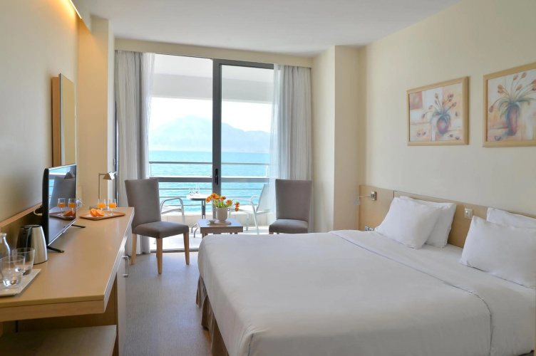 Airotel Achaia Beach