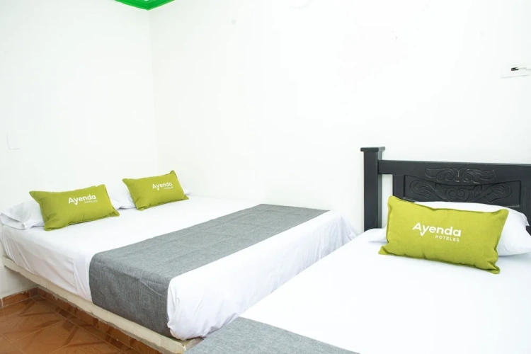 Standard Triple room