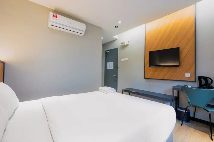 Superior Double room with city view
