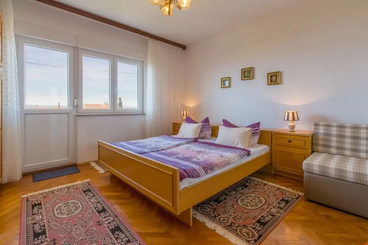 2 Bedrooms Apartment with sea view