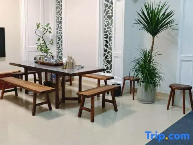 Riverbank Homestay