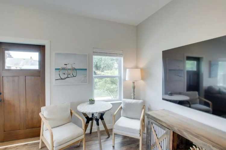 Riverfront Sheboygan Townhome w/ Grill!