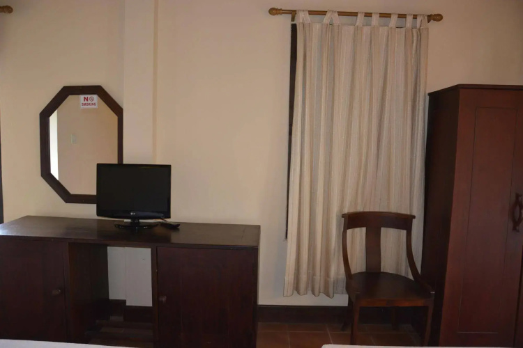 Bua Luang Hotel