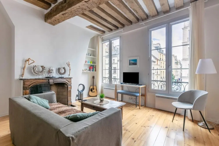 Bright 1-bedroom Flat, 2min From Saint-paul Metro