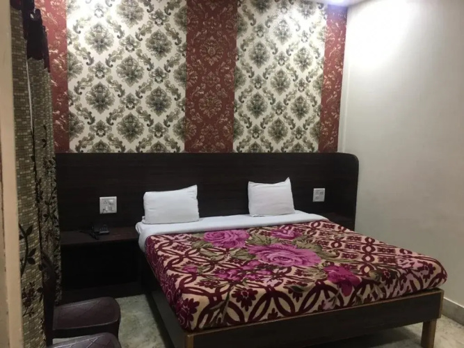 Om Guest House