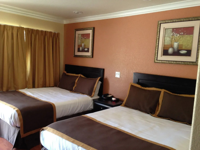 Monterey Surf Inn