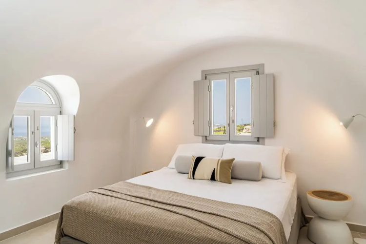 Arotron Santorini