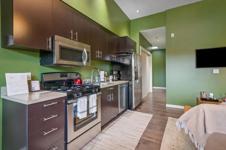Hazelnut Suite - 204