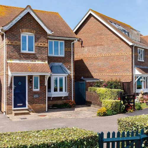 Wonderful Seafront Home - Panoramic Ocean Views