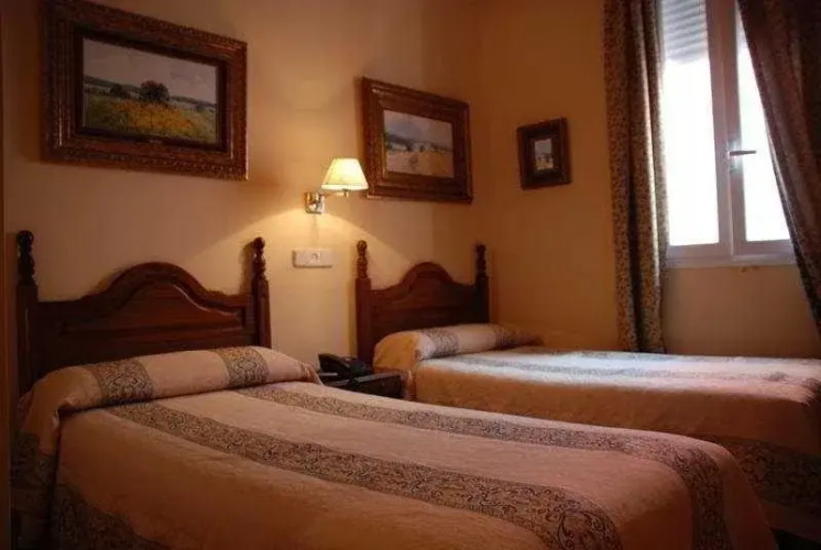 Gran Duque Hostal
