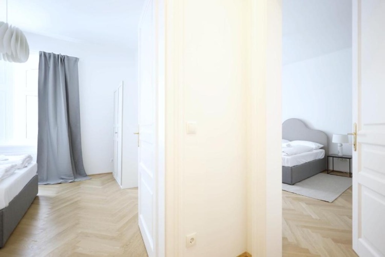 2 Bedrooms Apartment