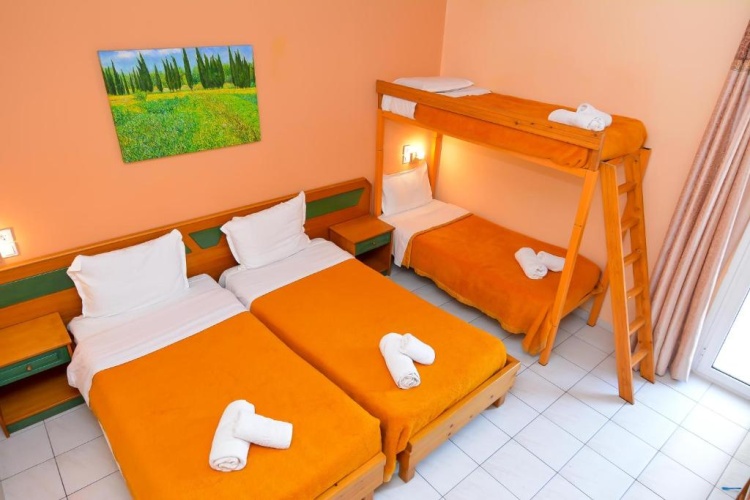 Standard Quadruple room with balcony