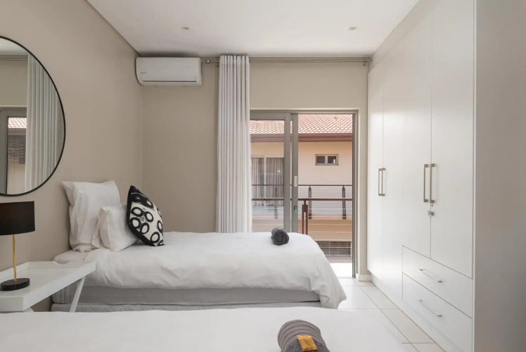 Zimbali Wedge Unit 42