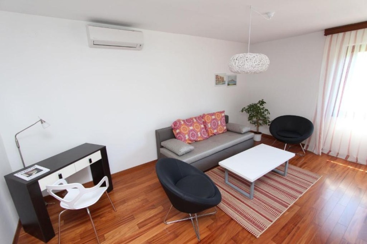 2 Bedrooms Apartment with balcony