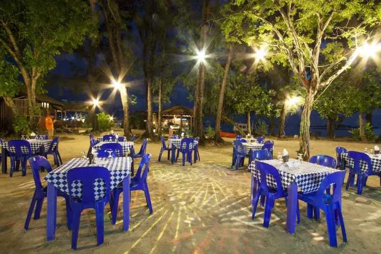 Pulau Pelangi Resort