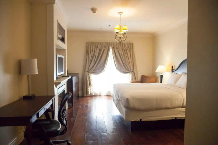 Niagara Crossing Hotel & Spa