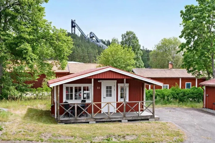 2 Bedrooms Cottage