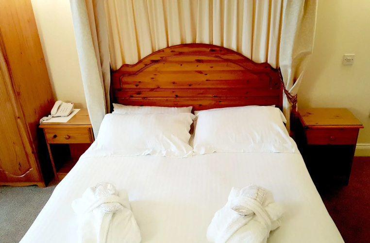 Skylark Hotel