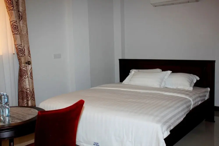 Kenlon Hotel
