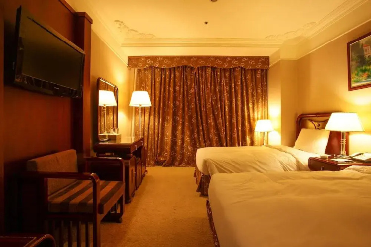 K-Pop Hotel