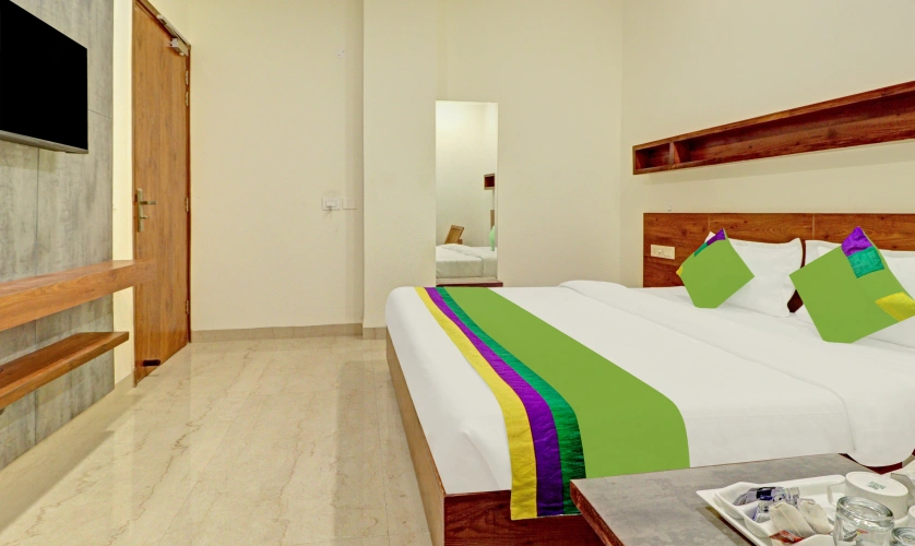 Economy room