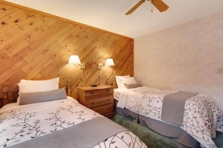 Standard room with lake view