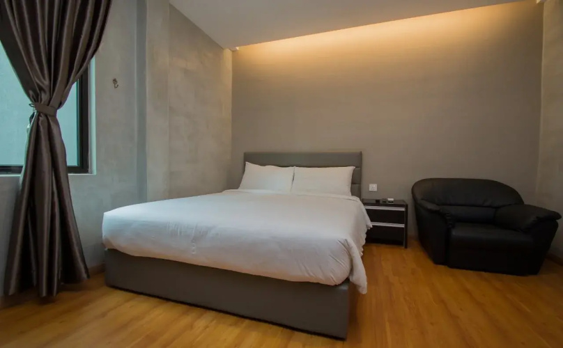 Insta Hotel