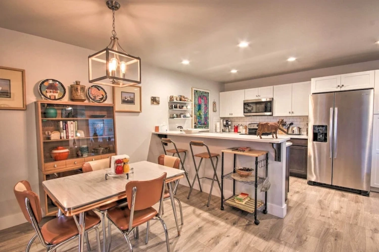 3 Bedrooms Apartment