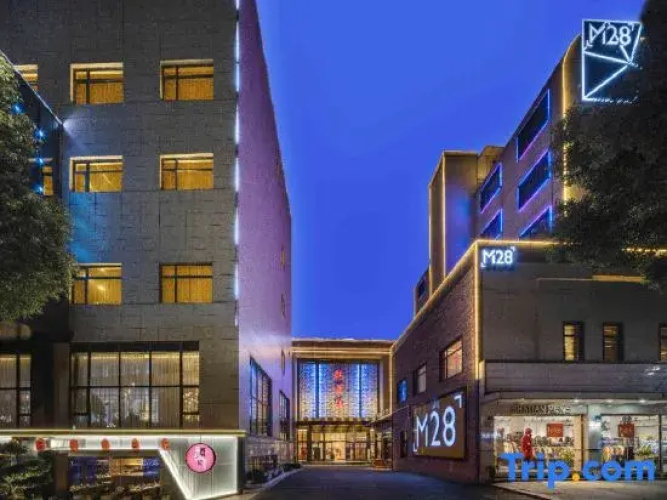 M28 Hotel