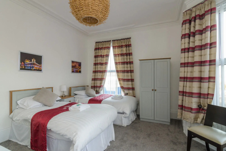 Parador Lodge