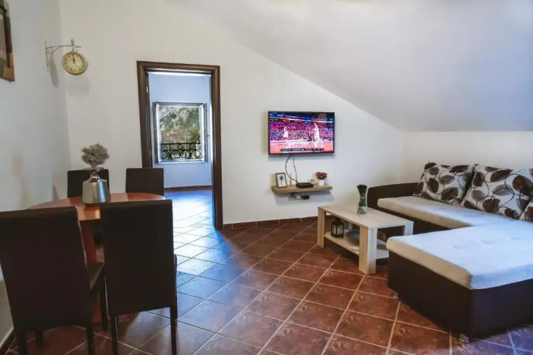 Apartment Atina