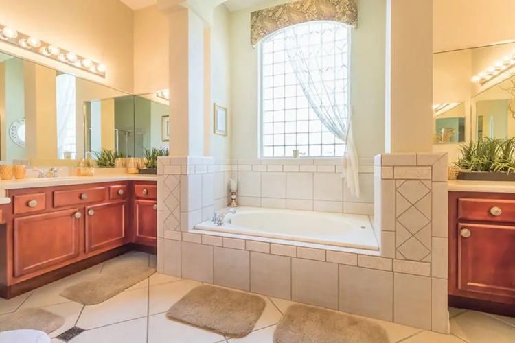 7950 Sea Pearl Circle