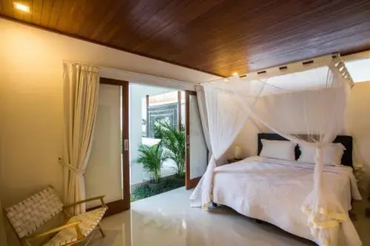 Deluxe Kamboja Villa