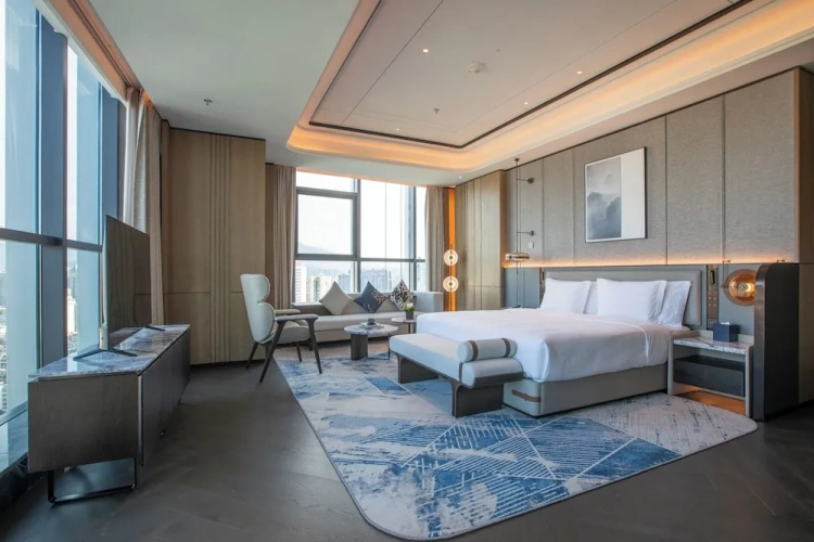 Royal Single Suite