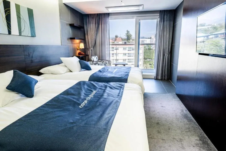 CO-OP City Hotel Harborview