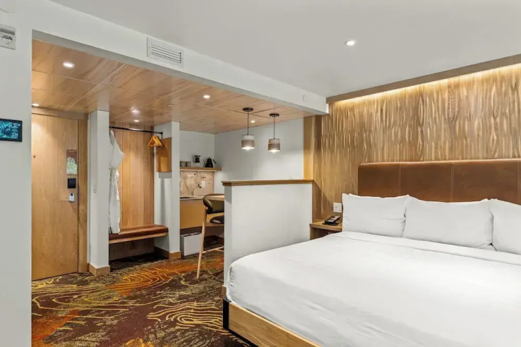 Otter Hotel