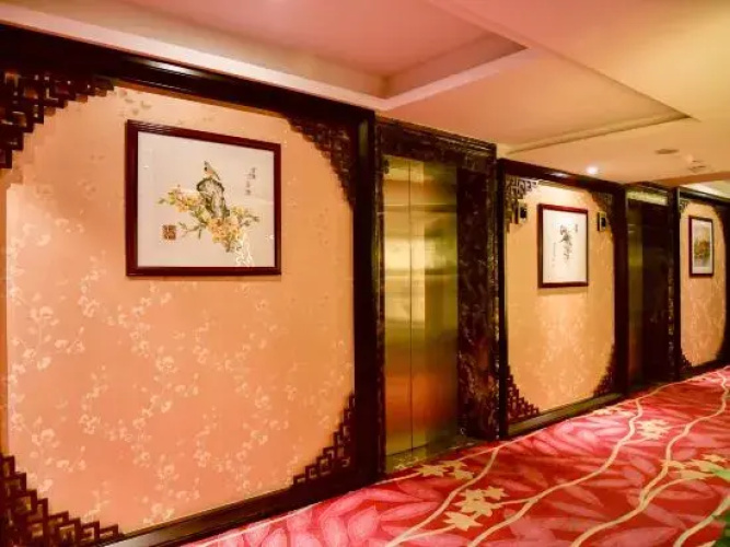 Vienna Hotel Shenzhen Lo Wu Control Point