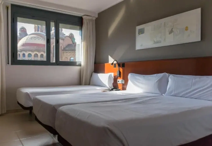 Triple room