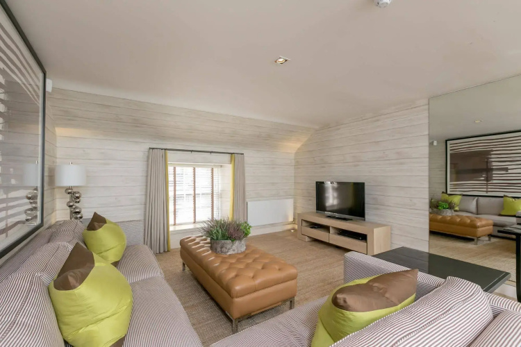 Atholl Apartments