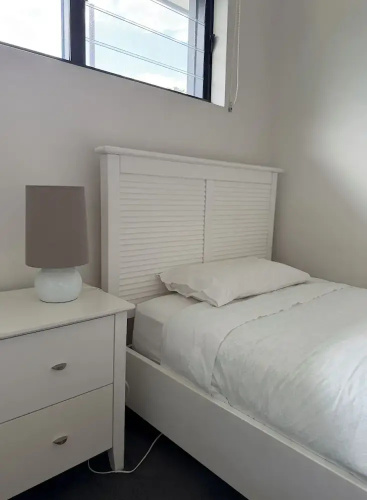 Manly 3 Bedroom Home - Upper Duplex